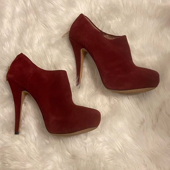 LN Vince Camuto Maroon Burgundy Vive Boot Bootie Suede 7 - Picture 2 of 9